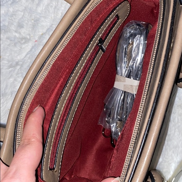 Beautiful brown Purse - Picture 3 of 4